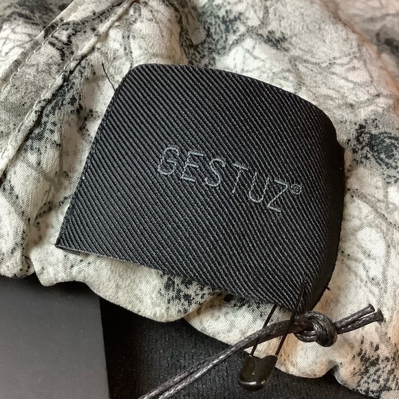 GESTUZ BATIK OPEN BACK JUMPSUIT - Picture 9 of 10